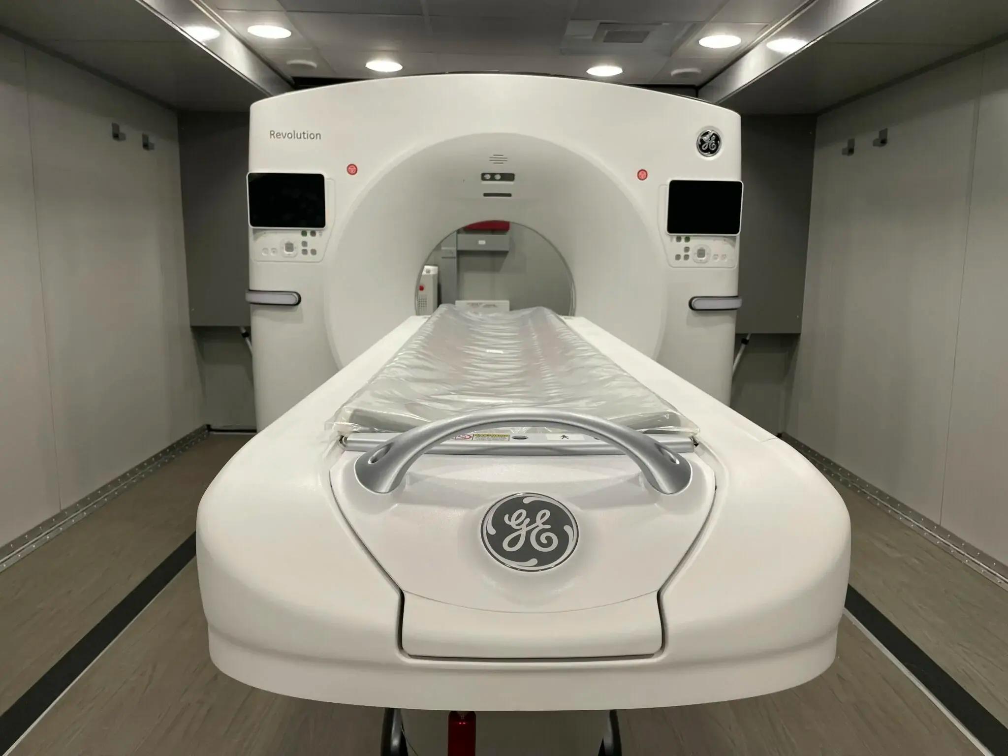 GE Mobile CT Trailer Rental & Service: GE mobile CT trailer view 1